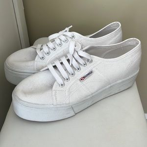 SUPERGAS SNEAKERS